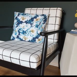 Blue and white night lily floral pillow